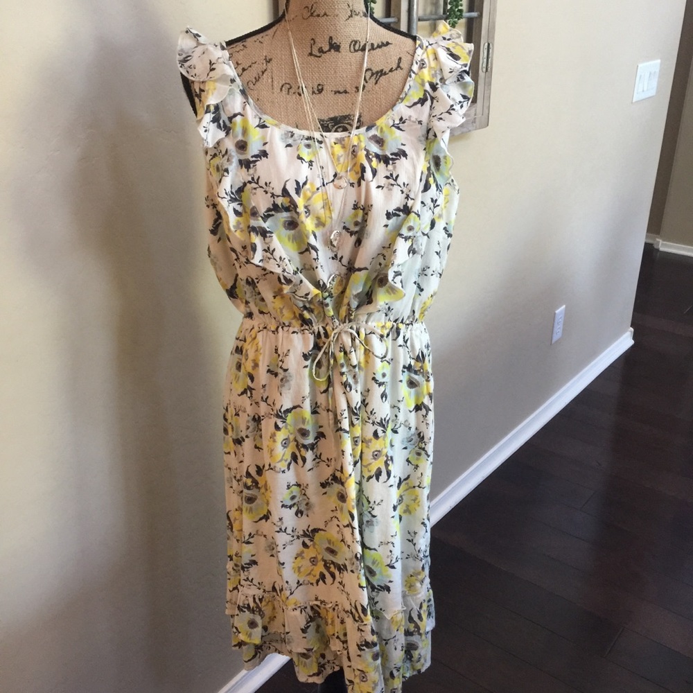 Old Navy Yellow/Grey Floral Print Dress Sz L.